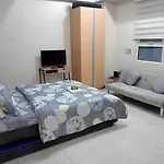101 Condo Furnished Walking Distance Niaa 3